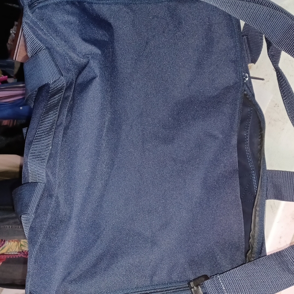 Adidas small duffel bag rectangular - Picture 2 of 4